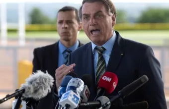 Μπολσονάρου: Και ο προσωπάρχης του θετικός στον κορωνοϊό