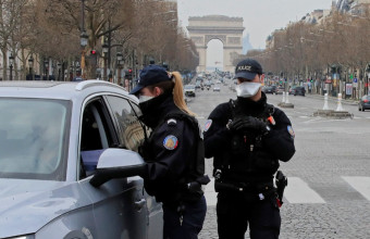 Γαλλία: Αρνητικό ρεκόρ με πάνω από 30.000 κρούσματα σε 24 ώρες-Αυξάνονται οι εισαγωγές στις ΜΕΘ