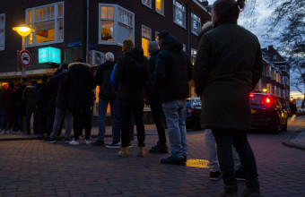 Ολλανδία: Ουρές και για την προμήθεια κάνναβης λόγω κορωνοϊού