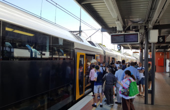 Σίδνεϋ: Ο κορωνοϊός σπέρνει τη διχόνοια - Viral βίντεο με επιβάτες τρένου να καυγαδίζουν