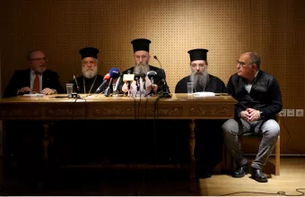 Ιερόθεος για Μεγάλη Εβδομάδα: Ανοικτές εκκλησίες μόνο για ιερείς και αναγκαίο προσωπικό