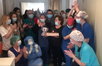 Η ζωή νικά τον κορωνοϊό: Γενέθλια στον διάδρομο του νοσοκομείου Ξάνθης (vid)