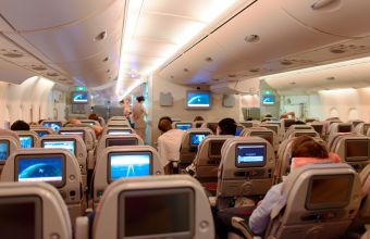 Κορωνοϊός - Tαξίδια: Η Emirates ξεκίνησε εξετάσεις αίματος σε επιβάτες πριν την πτήση 