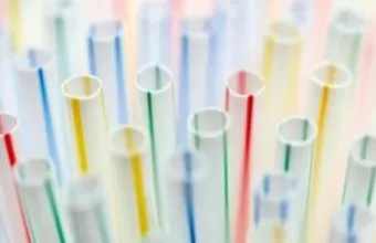 Πλαστικά μιας χρήσης: Τι καταργείται και πότε - Τα τσουχτερά πρόστιμα 