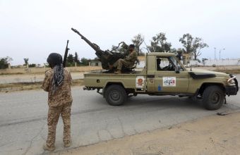 Ε.Ε: Γαλλία, Γερμανία και Ιταλία εξετάζουν κυρώσεις σε βάρος όσων παραβιάζουν το εμπάργκο όπλων στη Λιβύη