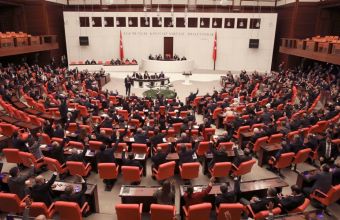 Τουρκία: Καθαίρεσαν βουλευτές αντιπολίτευσης - Καταγγελίες για κοινοβουλευτικό πραξικόπημα