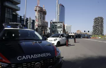Δολοφονία με ρατσιστικά κίνητρα στην Ιταλία: 63χρονος σκότωσε εργάτη με τόξο