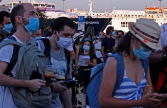 Σε εφαρμογή τα νέα μέτρα για τον κορωνοϊό – «Κλειδί» κατά της διασποράς η χρήση μάσκας