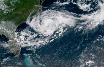 ΗΠΑ: Η καταιγίδα Ησαΐας θα επανέλθει σχεδόν σε τυφώνα όταν θα πλήξει Καρολίνες