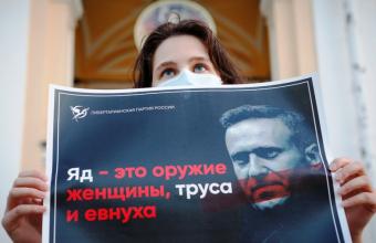 Μέρκελ προς Ρωσία: Να διαλευκάνετε με διαφάνεια την υπόθεση Ναβάλνι 