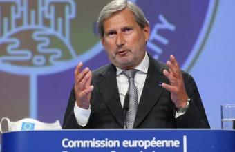 Ο Επίτροπος Προϋπολογισμού της ΕΕ Γιοχάνες Χαν προωθεί τα ευρωομόλογα για τον κορωνοϊό