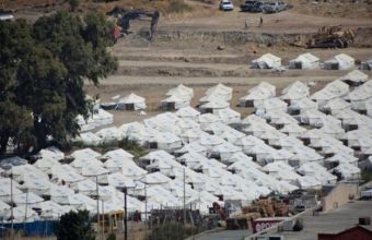 Μυτιλήνη: Συνολικά 1200 μετανάστες - πρόσφυγες έχουν εισέλθει στον προσωρινό καταυλισμό του Καρά Τεπέ