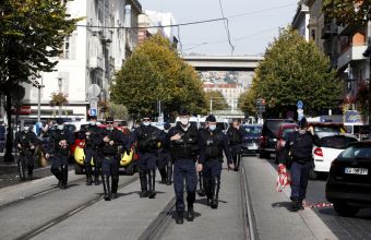 Γαλλία: Τρομοκρατική επίθεση με μαχαίρι σε εκκλησία στη Νίκαια - Αποκεφαλίστηκε 1 από τα θύματα
