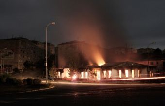 Ναγκόρνο Καραμπάχ: Σφοδροί βομβαρδισμοί σημειώθηκαν τη νύχτα στο Στεπανακέρτ
