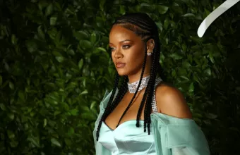 Παντρεύεται η Rihanna; Οργιάζουν οι φήμες για πρόταση γάμου 