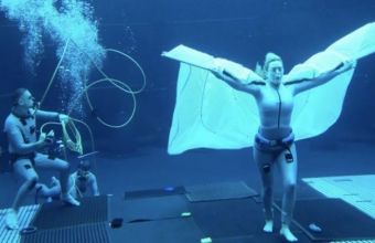 Η Κέιτ Γουίνσλετ κατέρριψε το ρεκόρ υποβρύχιου κινηματογραφικού γυρίσματος του Τομ Κρουζ