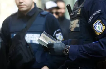 Σαρωτικοί έλεγχοι από την ΕΛΑΣ για τον κορωνοϊό- Στο επίκεντρο τα κέντρα διασκέδασης