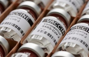 Πάνω από 10 δισ. δολάρια μπορεί να κοστίσουν στην ΕΕ τα εμβόλια της Pfizer και της CureVac