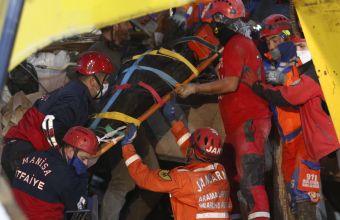 Σεισμός - Τουρκία: Τουλάχιστον 51 οι νεκροί - Δραματική έκκληση του υπουργού Υγείας