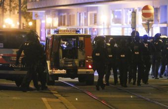 Αυστρία: Ταυτοποιήθηκαν τα θύματα της τρομοκρατικής επίθεσης στη Βιέννη
