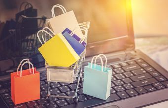 Ποιες αλλαγές στις καταναλωτικές συνήθειες φέρνει το click away - Τι λέει ο εμπορικός κόσμος