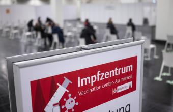 Γερμανία: Μέχρι τον Απρίλιο ελλείψεις σε εμβόλια- Σε ποιους ταξιδιώτες επιβάλλει περιορισμούς	
