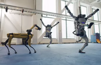 Ρομπότ της Boston Dynamics χορεύουν... Do you love me και ο Ίλον Μασκ "υποκλίνεται" (vid)