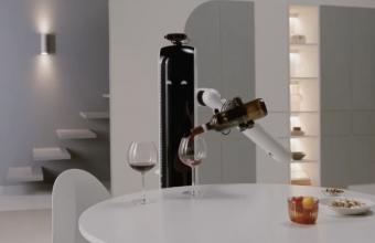 Star Wars? Η Samsung κατασκεύασε ρομπότ που σερβίρει κρασί, φέρνει ποτά και όχι μόνο (vid)