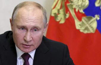Πούτιν μαινόμενος: Θα σπάσουμε τα δόντια των ξένων που θα επιτεθούν στη Ρωσία