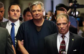 ΗΠΑ: «Πέταξαν έξω» από το αεροπλάνο τον πρώην σύμβουλο του Τραμπ Πολ Μάναφορτ