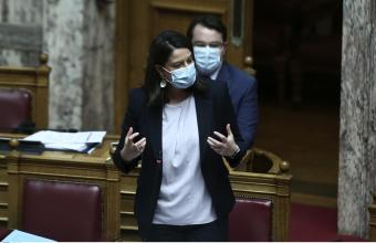 Κεραμέως: Δεν θα σταματήσει η Βουλή, για να ξεχαστεί η δήλωση Τσίπρα ότι «βεβαίως δέχεται το ρίσκο» για διαδηλώσεις