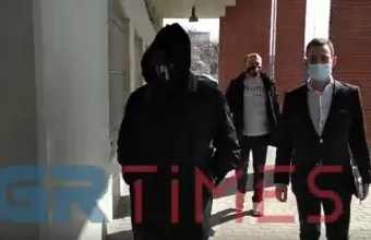 Στο τμήμα εκβιαστών ο ράπερ Lamanif για το «ροζ» βίντεο