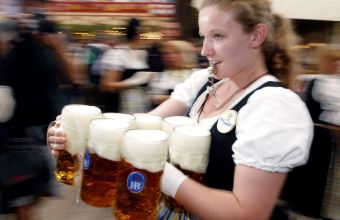 Οι Γερμανοί ήπιαν 500 εκατ. λίτρα μπύρας λιγότερα - «Θύμα» του κορωνοϊού η ζυθοποιία