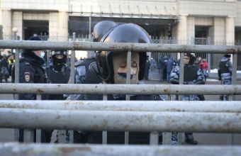 Υπόθεση Ναβάλνι: Η αστυνομία συνέλαβε 112 ανθρώπους κοντά στο δικαστήριο της Μόσχας