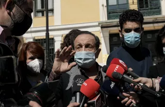 Μπιμπίλας για αιχμές Λιγνάδη: Λυπάμαι Δημήτρη – Σε γνώρισα στα Στρουμφάκια