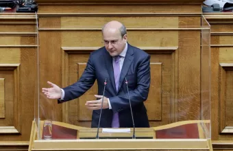 Αποκάλυψη Χατζηδάκη σε ΣΚΑΪ 100,3: Εγώ και η γγ του υπουργείου υπογράψαμε μόνο τη ρύθμιση προσωρινής σύνταξης