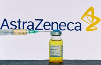 Ανακοίνωση Επιτροπής Εμβολιασμών: Συνεχίζονται κανονικά οι εμβολιασμοί με AstraZeneca