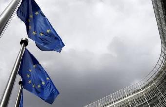 ΕΕ: Έτοιμη για συζήτηση περί άρσης πατέντας για τα εμβόλια Covid -Ζητεί άρση απαγορεύσεων στις εξαγωγές 