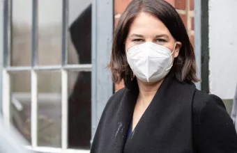 Η Ευρώπη θα πάρει όλους τους πρόσφυγες από την Ουκρανία, διαβεβαίωσε η Μπέρμποκ