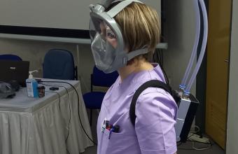 Στο Μποδοσάκειο Νοσοκομείο Πτολεμαίδας η πρώτη μικροβιοκτόνος μάσκα για τον κορωνοϊό