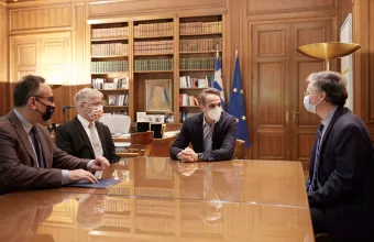 Συνάντηση Μητσοτάκη με Aρμπέρ – Κλινικές δοκιμές στην Ελλάδα του ελπιδοφόρου φαρμάκου για COVID