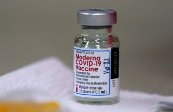 ΠΟΥ: Το εμβόλιο της Moderna θα αξιολογηθεί για επείγουσα χρήση στις 30 Απριλίου 