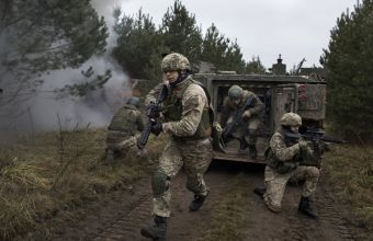Ουκρανία: Προσομοίωση...πολέμου κοντά στην Κριμαία υπό την απειλή ρωσικής εισβολής