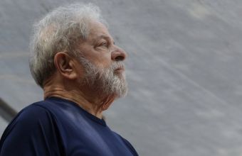 Στο πλευρό του Μακρόν ο πρώην πρόεδρος της Βραζιλίας Λούλα: «Θεμελιώδες να νικηθεί η άκρα δεξιά»