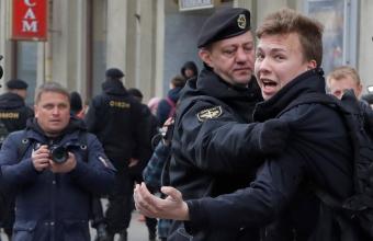 Λευκορωσία: Η αρχηγός της αντιπολίτευσης εκτιμά ότι ο Ρομάν Προτάσεβιτς έχει υποστεί βασανιστήρια