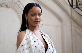 Η Rihanna προτείνει τα πιο hot εσώρουχα για την ημέρα του Αγίου Βαλεντίνου