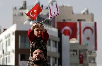 DW: Δάκτυλος Ερντογάν στις τουρκοκυπριακές εκλογές - Nτενκτάς: Παρέμβαση της MIT