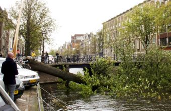 Ολλανδία-Πλημμύρες: Σε κατάσταση υψηλής επιφυλακής παραμένουν οι αρχές