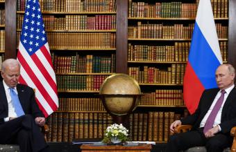 Ρωσία: Συνέχεια στις επαφές με ΗΠΑ μετά τις συνομιλίες Πούτιν-Μπάιντεν	