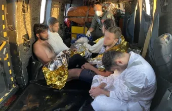 Η δραματική διάσωση μεταναστών ανοιχτά της Κρήτης - Επίθεση της Αθήνας στην Άγκυρα (pics,vid)
